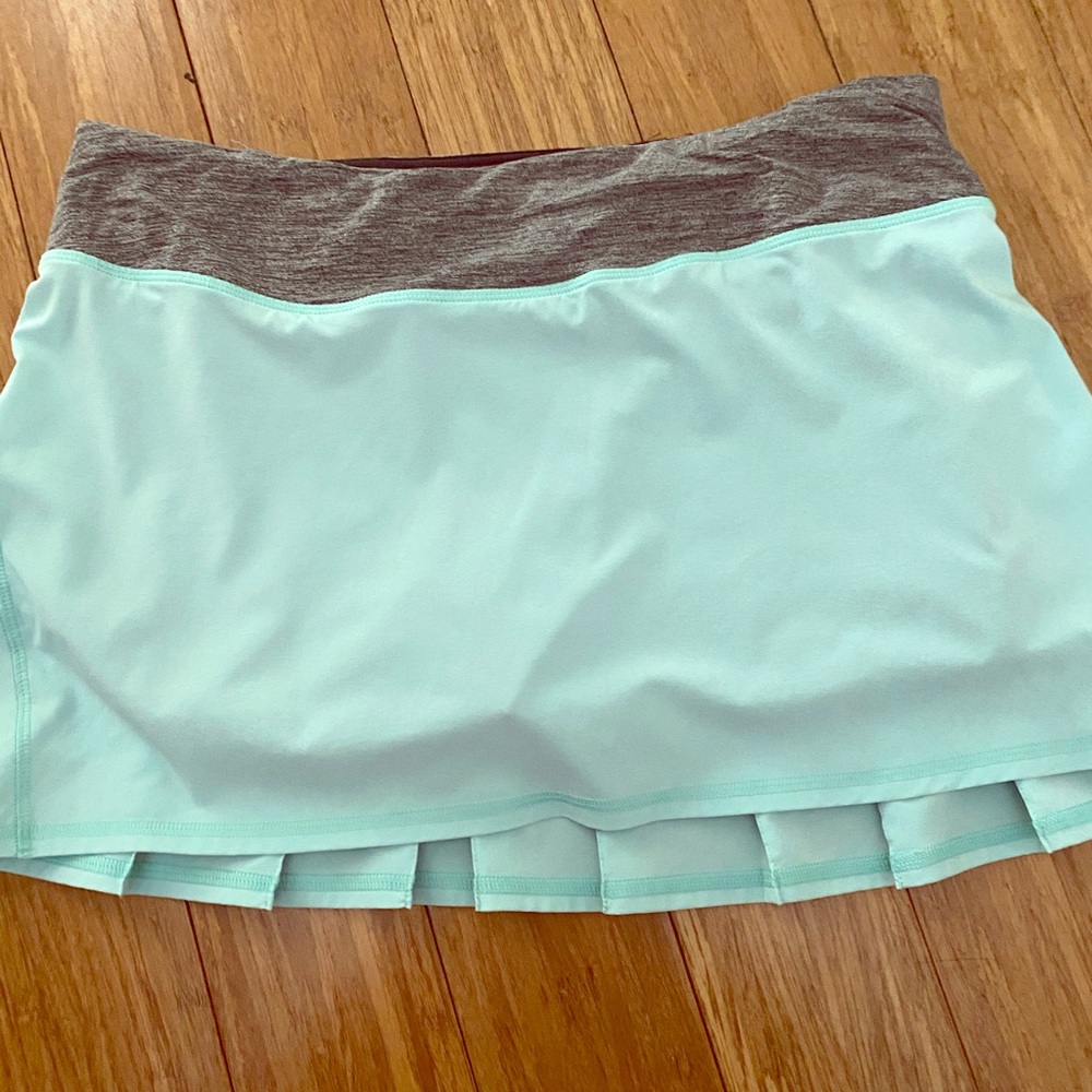Lululemon Pacesetter skirt size 8
